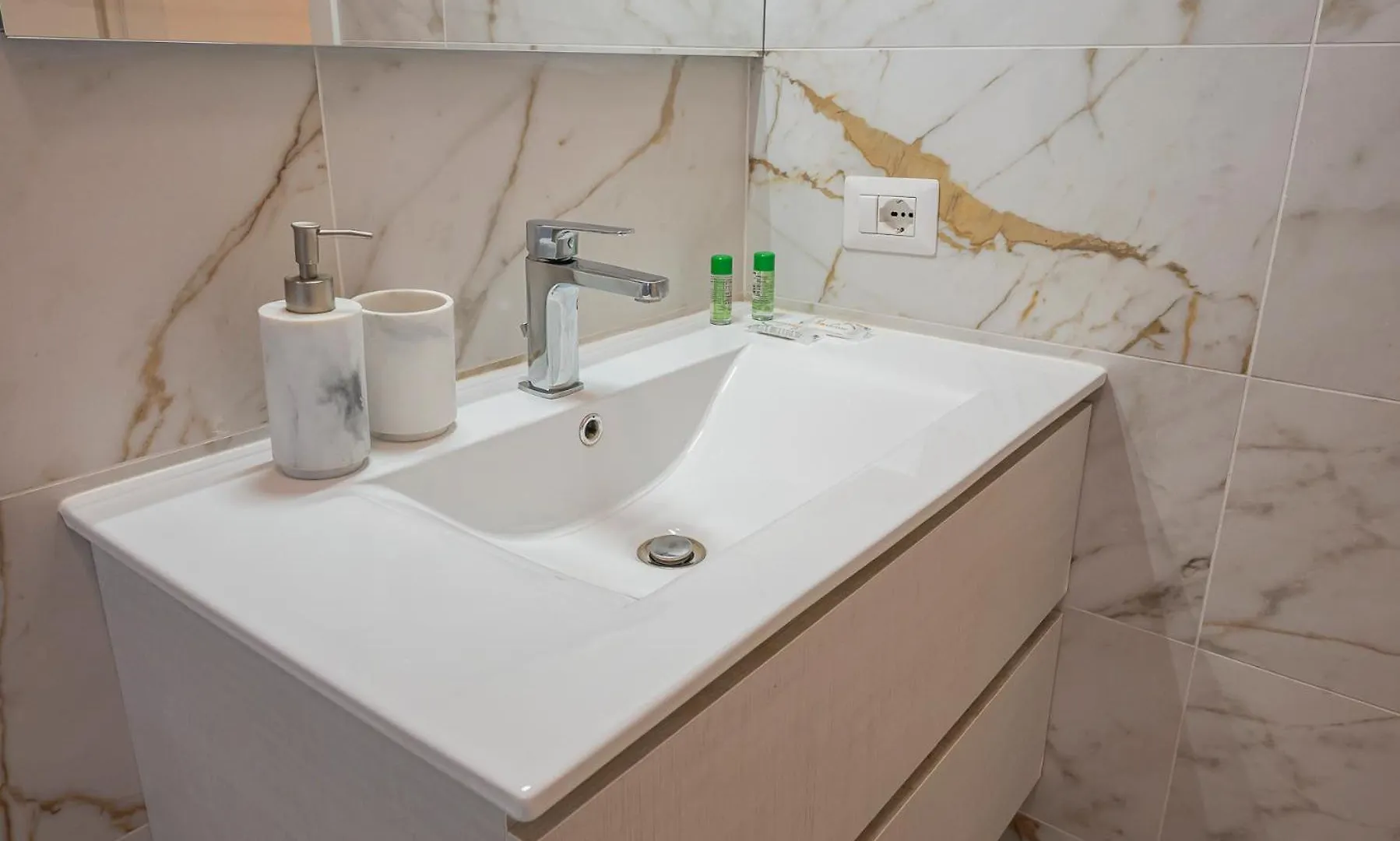 Duomo Elegant Flat Apartment Milan 0*,  Italy