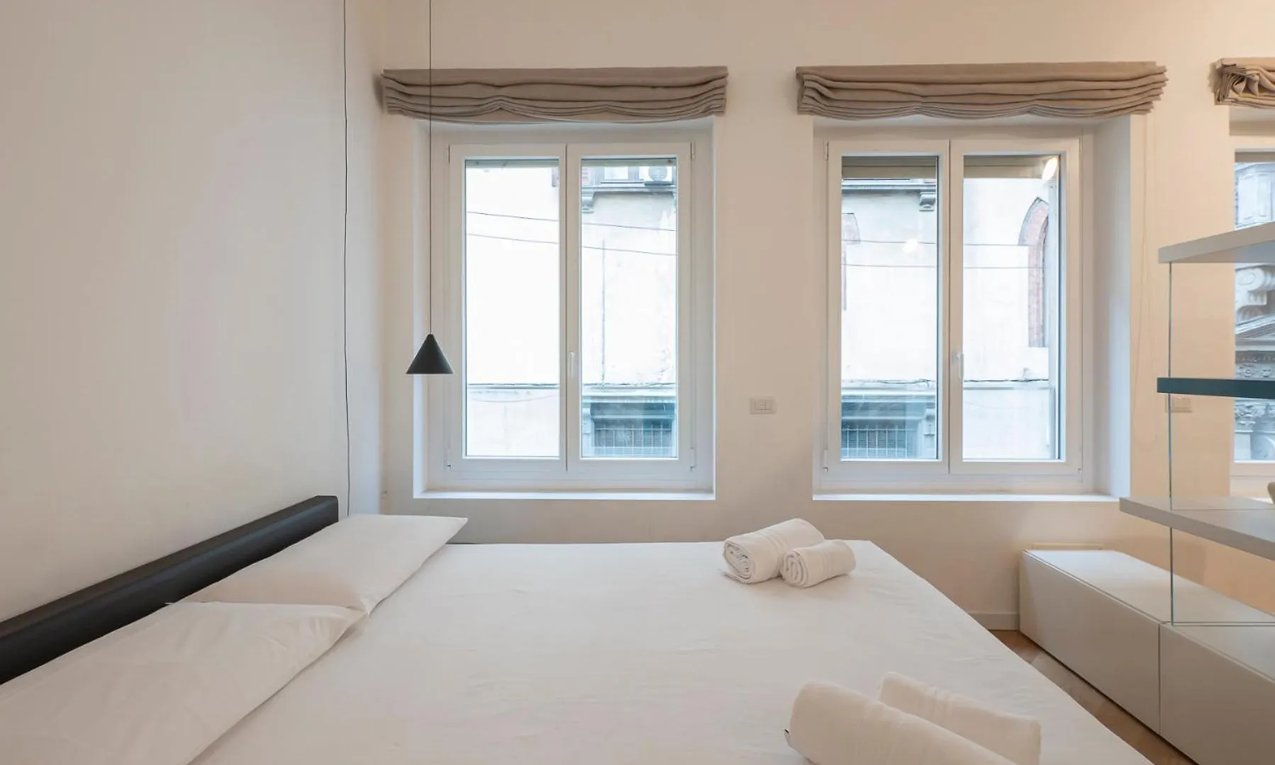 Duomo Elegant Flat Apartment Milan Italy
